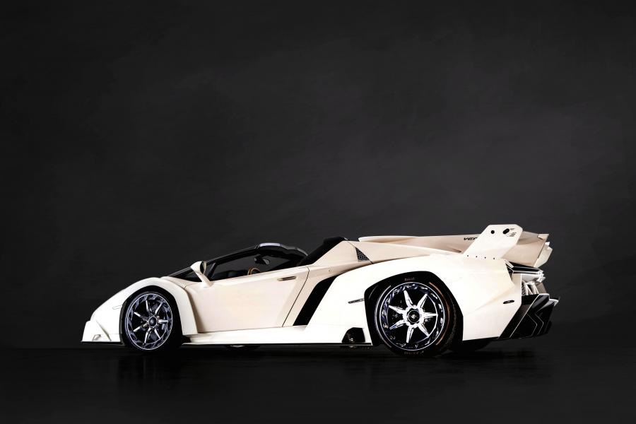  Lamborghini Veneno Roadster 2014 года  (фото 3 из 36)